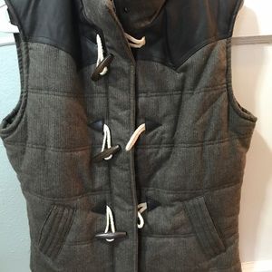 Brown/tan puffy vest
